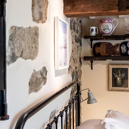 Bwthyn Capten - A Charming Cottage For Up To 6 뉴포트 외부 사진