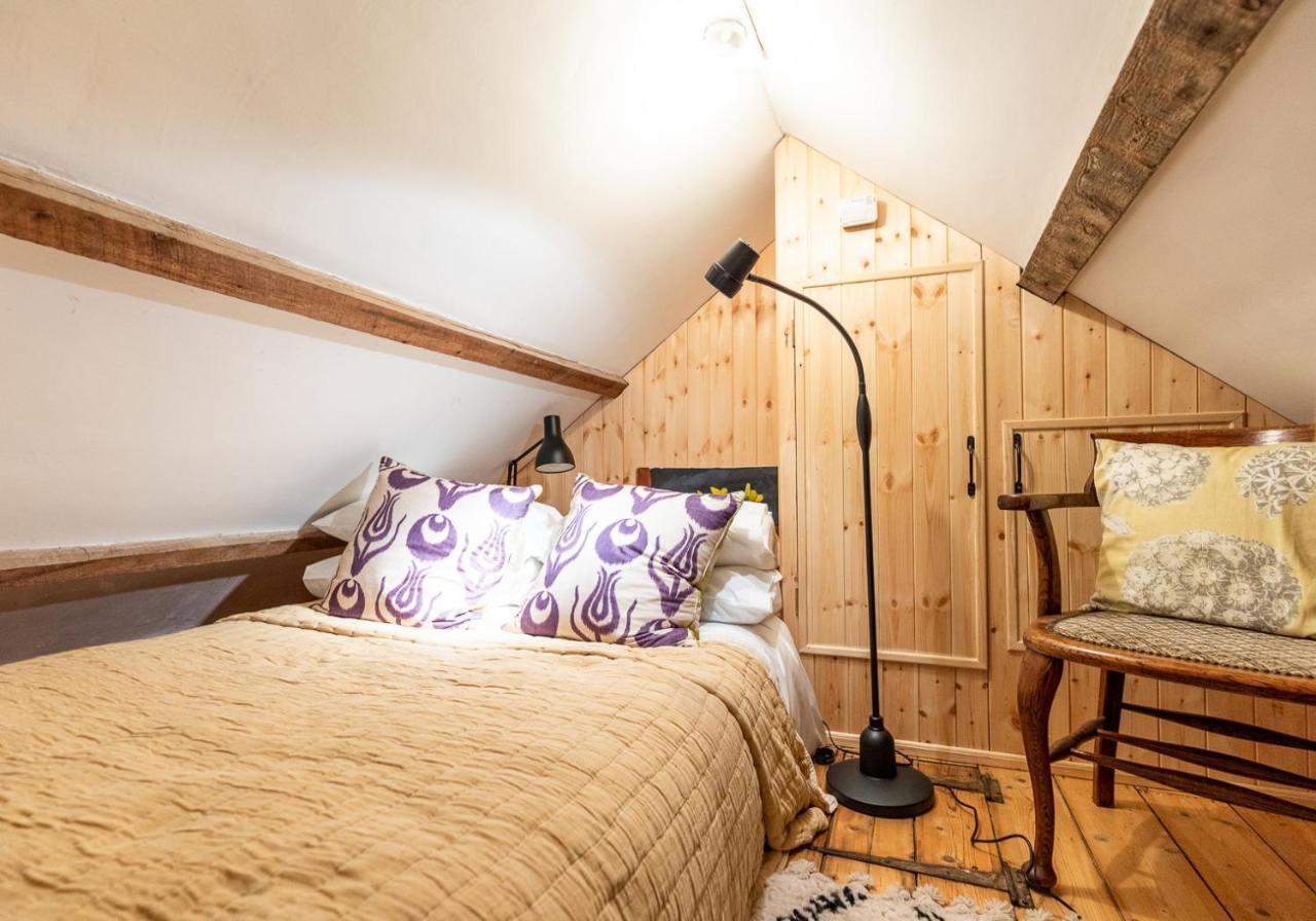Bwthyn Capten - A Charming Cottage For Up To 6 뉴포트 외부 사진