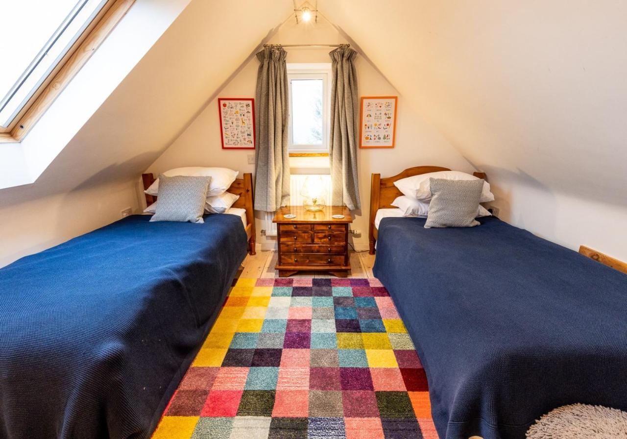 Bwthyn Capten - A Charming Cottage For Up To 6 뉴포트 외부 사진