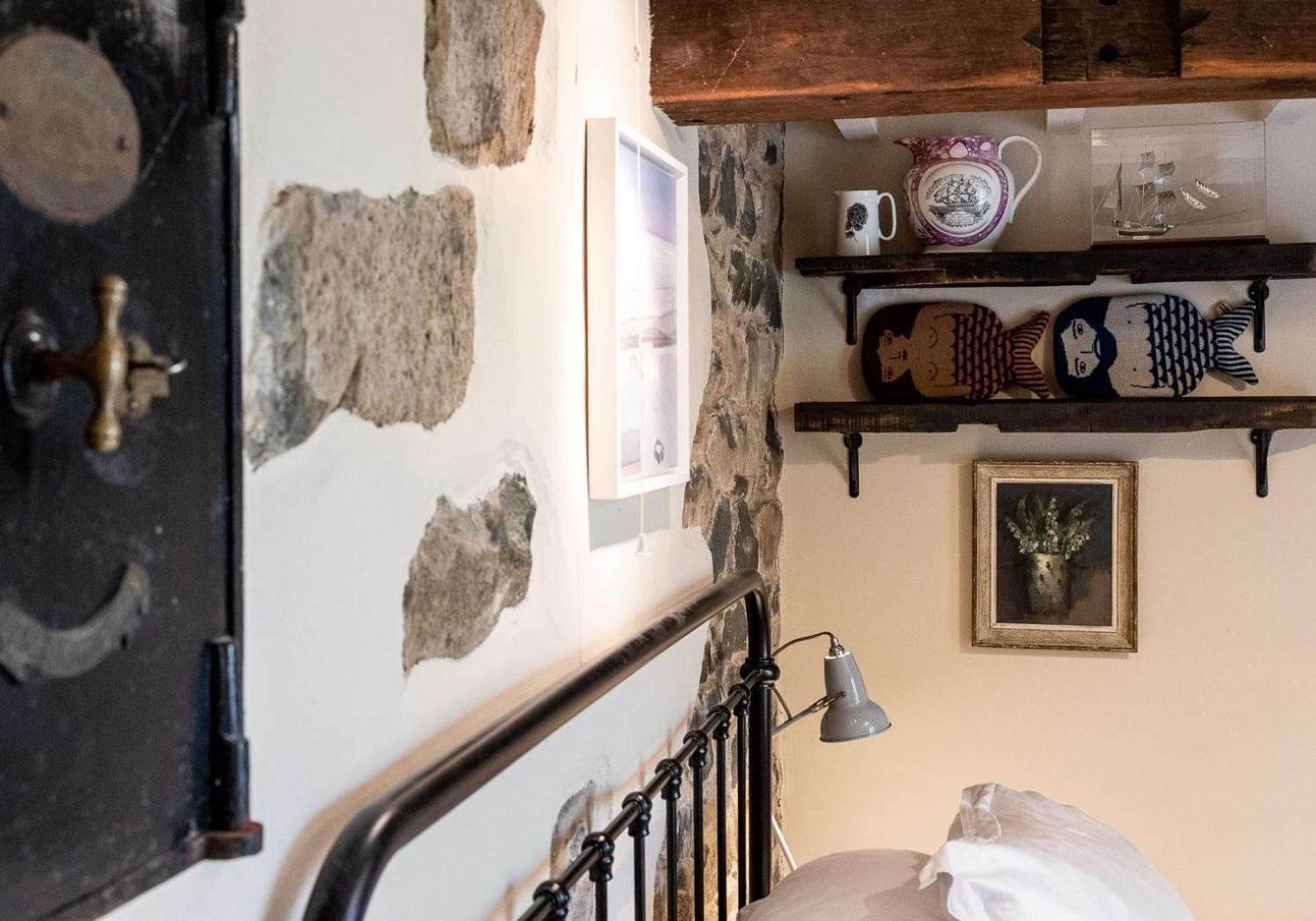 Bwthyn Capten - A Charming Cottage For Up To 6 뉴포트 외부 사진